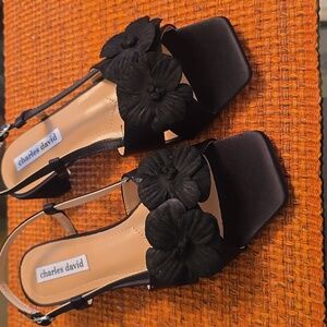 CHARLES DAVID BRAND WOMEN'S BLACK FLORAL FEMININE, SEXY, FANCY HEELS SIZE 6.5